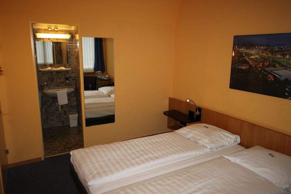 X-Tra Hotel ซูริก ภายนอก รูปภาพ